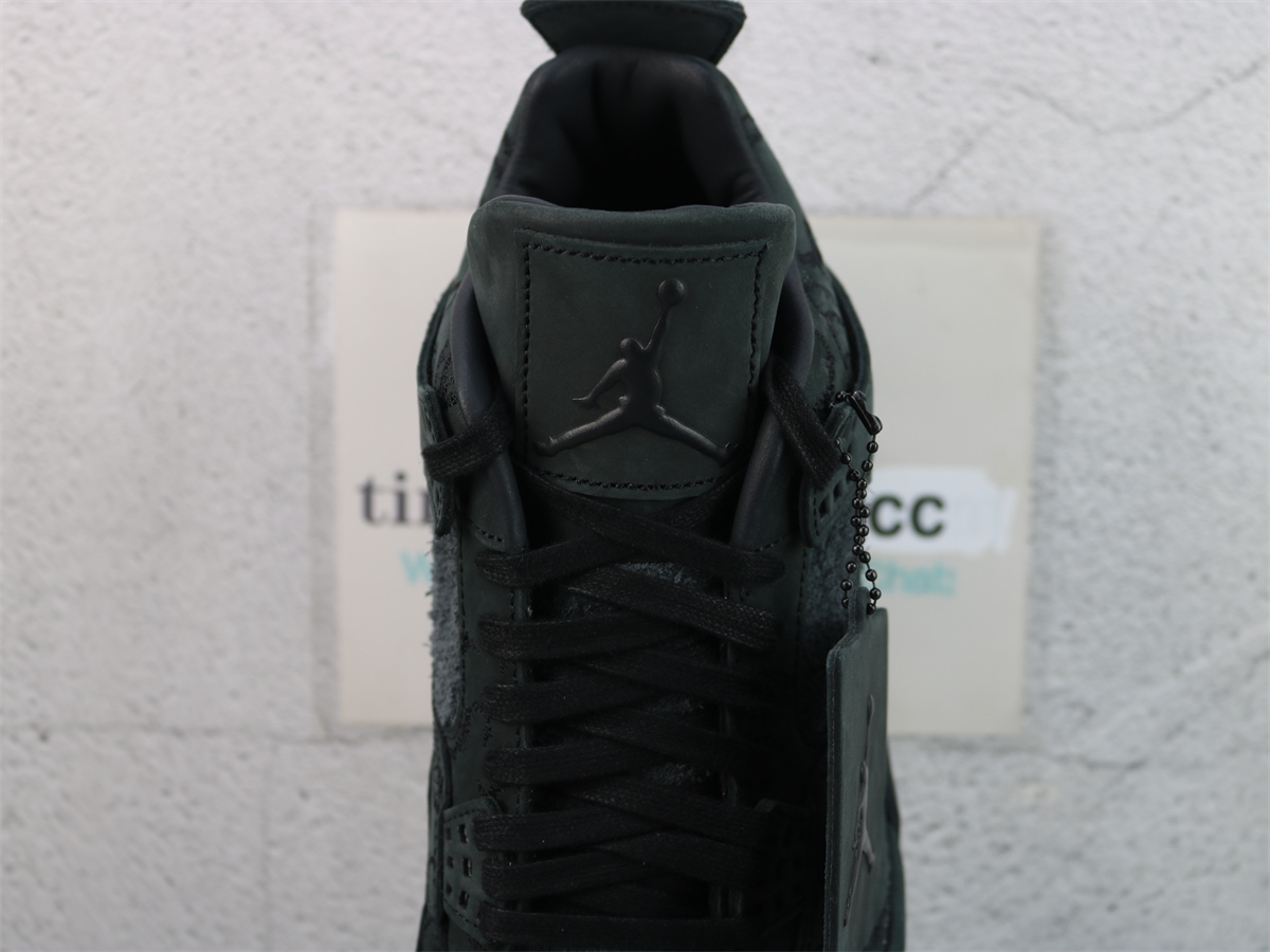 GX Batch Air Jordan 4 Retro Kaws Black 930155-001